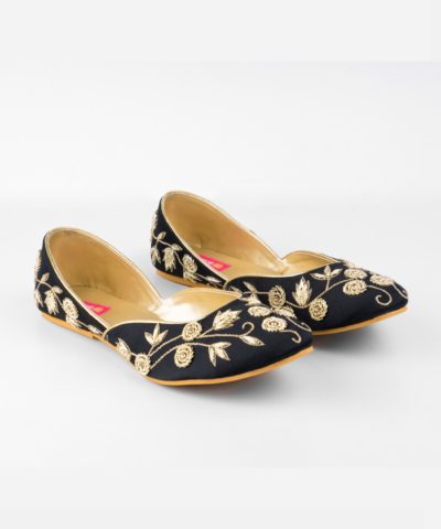 Black Zardosi Floral Juttis