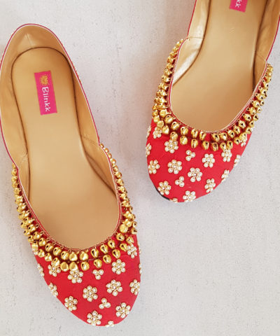Red Ghungroo Juttis