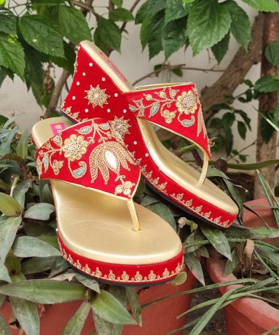 Lotus Motifs Marodi Platforms